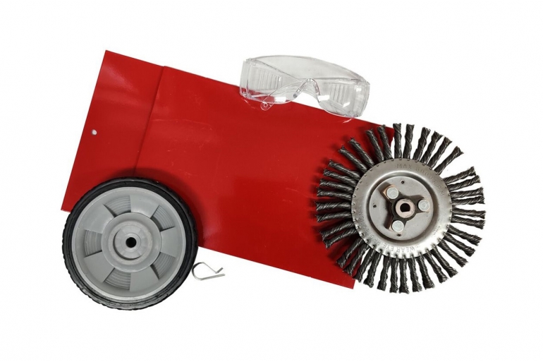 При покупке культиватора Mantis щетка для борьбы с сорняками в подарок