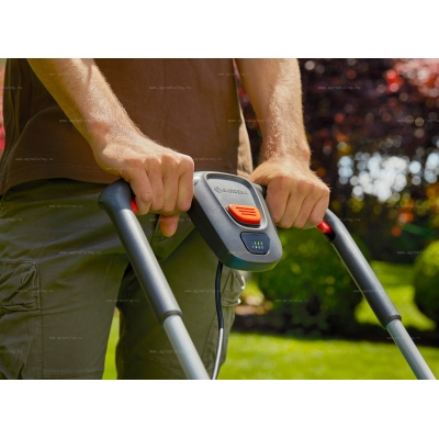 Аккумуляторная газонокосилка Gardena PowerMax 32/36V P4A Аккумуляторная газонокосилка Gardena PowerMax 32/36V P4A