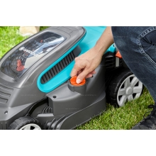 Аккумуляторная газонокосилка Gardena PowerMax 32/36V P4A Kit Аккумуляторная газонокосилка Gardena PowerMax 32/36V P4A Kit