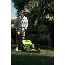 Аккумуляторная газонокосилка Greenworks G40LM41 Аккумуляторная газонокосилка Greenworks G40LM41