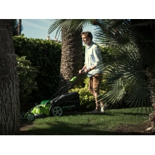 Аккумуляторная газонокосилка Greenworks G40LM49DB Аккумуляторная газонокосилка Greenworks G40LM49DB