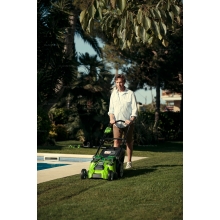 Аккумуляторная газонокосилка Greenworks G40LM49DBK4 Аккумуляторная газонокосилка Greenworks G40LM49DBK4