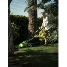 Аккумуляторная газонокосилка Greenworks G40LM49DBK5 Аккумуляторная газонокосилка Greenworks G40LM49DBK5