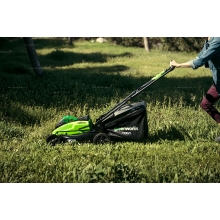 Аккумуляторная газонокосилка Greenworks GD40LM45 Аккумуляторная газонокосилка Greenworks GD40LM45