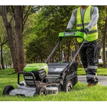 Аккумуляторная газонокосилка Greenworks LM221SK5 Аккумуляторная газонокосилка Greenworks LM221SK5