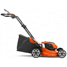 Аккумуляторная газонокосилка Husqvarna LC 137i Kit Аккумуляторная газонокосилка Husqvarna LC 137i Kit