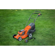 Аккумуляторная газонокосилка Husqvarna LC 137i Kit Аккумуляторная газонокосилка Husqvarna LC 137i Kit