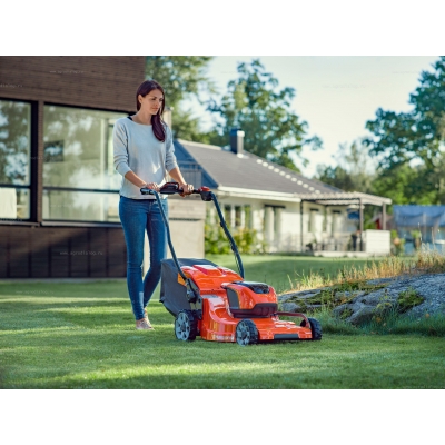 Аккумуляторная газонокосилка Husqvarna LC 353iV Аккумуляторная газонокосилка Husqvarna LC 353iV