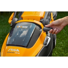 Аккумуляторная газонокосилка Stiga Collector 136 AE Kit Аккумуляторная газонокосилка Stiga Collector 136 AE Kit