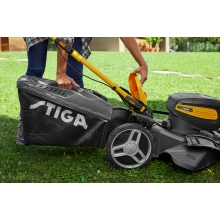 Аккумуляторная газонокосилка Stiga Combi 753 SQ AE Аккумуляторная газонокосилка Stiga Combi 753 SQ AE
