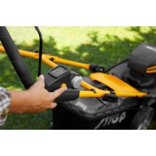 Аккумуляторная газонокосилка Stiga Combi 753 SQ AE Аккумуляторная газонокосилка Stiga Combi 753 SQ AE