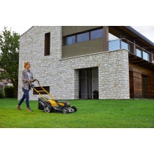 Аккумуляторная газонокосилка Stiga Combi 753 SQ AE Аккумуляторная газонокосилка Stiga Combi 753 SQ AE