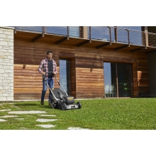 Аккумуляторная газонокосилка Stiga Twinclip 950e V Аккумуляторная газонокосилка Stiga Twinclip 950e V