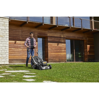 Аккумуляторная газонокосилка Stiga Twinclip 950e V Аккумуляторная газонокосилка Stiga Twinclip 950e V