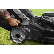 Аккумуляторная газонокосилка Stiga Twinclip 950e V Аккумуляторная газонокосилка Stiga Twinclip 950e V