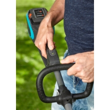 Аккумуляторная коса Gardena PowerCut Li-40/30 Аккумуляторная коса Gardena PowerCut Li-40/30