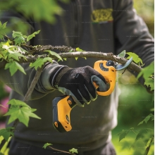 Аккумуляторный секатор Volpi Predator PV220 Аккумуляторный секатор Volpi Predator PV220