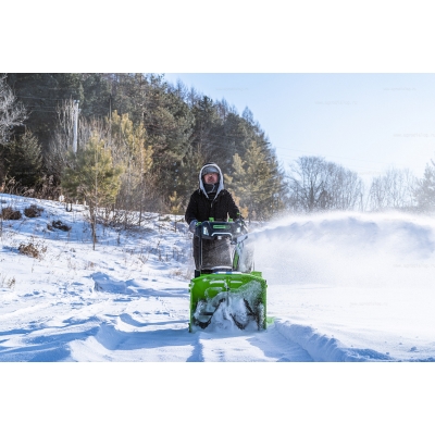 Аккумуляторный снегоуборщик Greenworks GD82ST56 Аккумуляторный снегоуборщик Greenworks GD82ST56