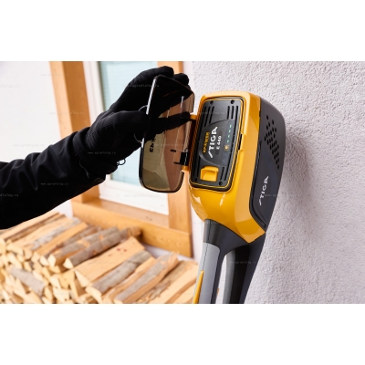 Аккумуляторный снегоуборщик Stiga ST 300e Kit Аккумуляторный снегоуборщик Stiga ST 300e Kit