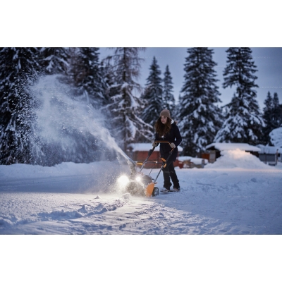 Аккумуляторный снегоуборщик Stiga ST 700e Kit Аккумуляторный снегоуборщик Stiga ST 700e Kit