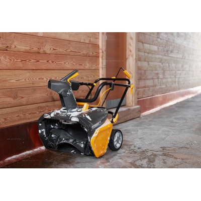 Аккумуляторный снегоуборщик Stiga ST 700e Kit Аккумуляторный снегоуборщик Stiga ST 700e Kit