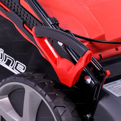 Бензиновая газонокосилка EVOline LMG 51 CVH TURN Бензиновая газонокосилка EVOline LMG 51 CVH TURN