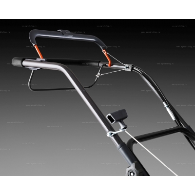 Бензиновая газонокосилка Husqvarna LC140S Бензиновая газонокосилка Husqvarna LC140S