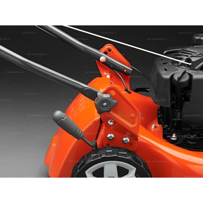 Бензиновая газонокосилка Husqvarna LC140S Бензиновая газонокосилка Husqvarna LC140S