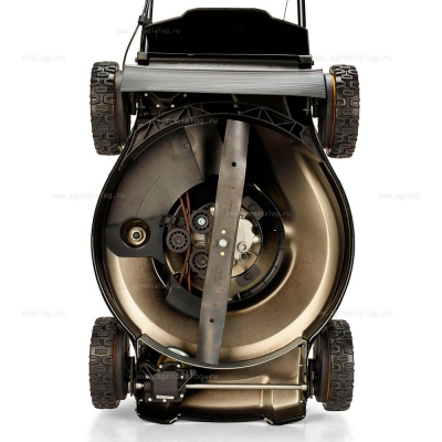 Бензиновая газонокосилка Parton PA675AWD Бензиновая газонокосилка Parton PA675AWD