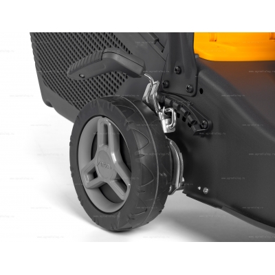 Бензиновая газонокосилка Stiga Collector 43 S Бензиновая газонокосилка Stiga Collector 43 S