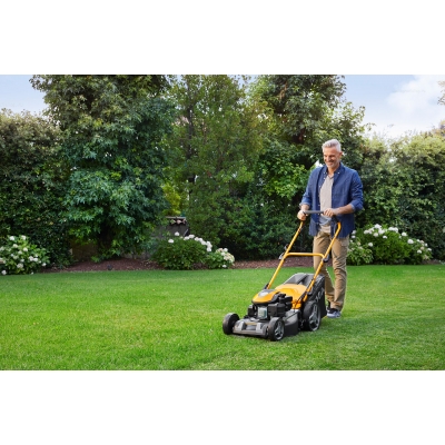 Бензиновая газонокосилка Stiga Combi 48 SQ Бензиновая газонокосилка Stiga Combi 48 SQ