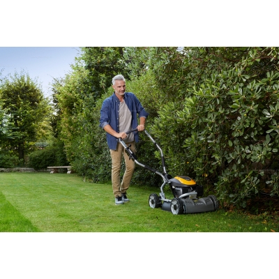 Бензиновая газонокосилка Stiga Multiclip Pro 50 SX H Бензиновая газонокосилка Stiga Multiclip Pro 50 SX H