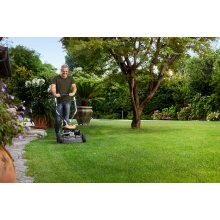 Бензиновая газонокосилка Stiga Multiclip Pro 50 SX H Бензиновая газонокосилка Stiga Multiclip Pro 50 SX H