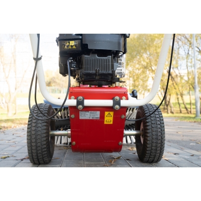 Подметальная машина Tielbuerger tk17 Honda Подметальная машина Tielbuerger tk17 Honda