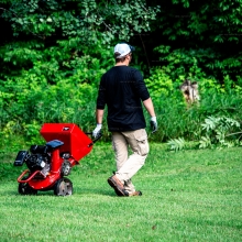 Бензиновый измельчитель веток Earthquake K32 Бензиновый измельчитель веток Earthquake K32