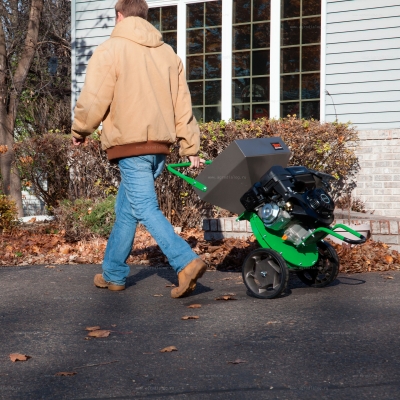 Бензиновый измельчитель веток Tazz K33 Бензиновый измельчитель веток Tazz K33