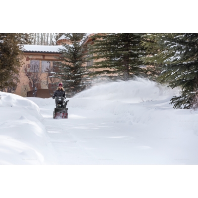 Бензиновый снегоуборщик Briggs&Stratton S 1024 Бензиновый снегоуборщик Briggs&Stratton S 1024