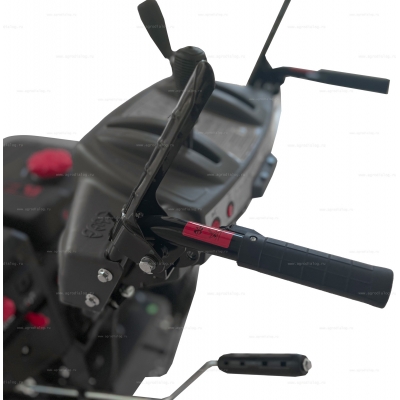 Бензиновый снегоуборщик EVOline SBG 700 LE Бензиновый снегоуборщик EVOline SBG 700 LE