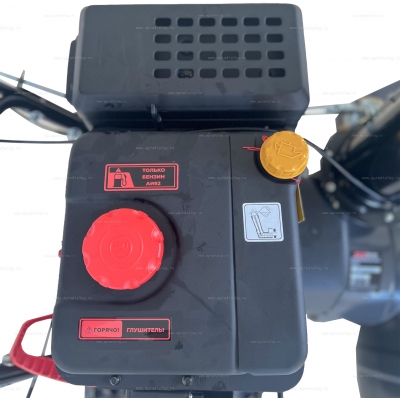 Бензиновый снегоуборщик EVOline SBG 700 LE Бензиновый снегоуборщик EVOline SBG 700 LE