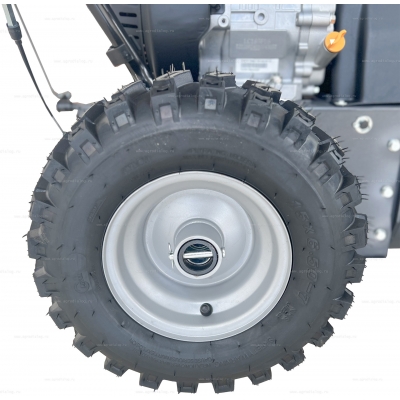 Бензиновый снегоуборщик EVOline SBG 760 LE Бензиновый снегоуборщик EVOline SBG 760 LE