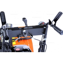 Бензиновый снегоуборщик FUXTEC SF1196 Бензиновый снегоуборщик FUXTEC SF1196