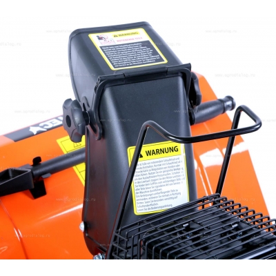 Бензиновый снегоуборщик FUXTEC SF1196 Бензиновый снегоуборщик FUXTEC SF1196