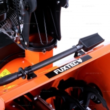 Бензиновый снегоуборщик FUXTEC SF1196 Бензиновый снегоуборщик FUXTEC SF1196