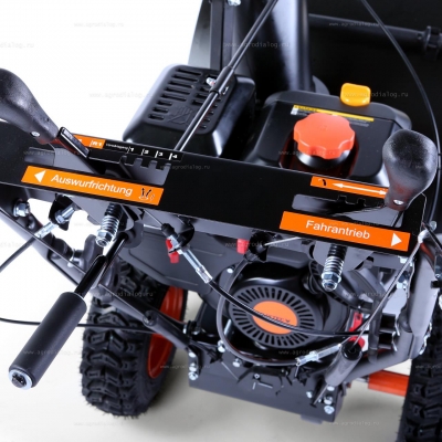 Бензиновый снегоуборщик FUXTEC SF210 Бензиновый снегоуборщик FUXTEC SF210