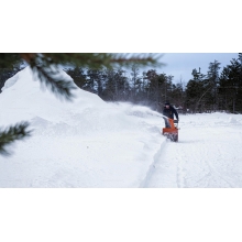 Бензиновый снегоуборщик Husqvarna ST 124 Бензиновый снегоуборщик Husqvarna ST 124