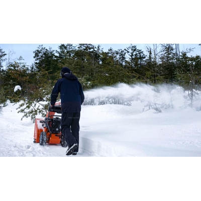 Бензиновый снегоуборщик Husqvarna ST 124 Бензиновый снегоуборщик Husqvarna ST 124