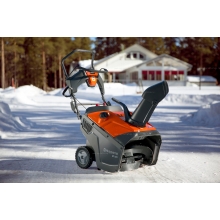 Бензиновый снегоуборщик Husqvarna ST 131 Бензиновый снегоуборщик Husqvarna ST 131