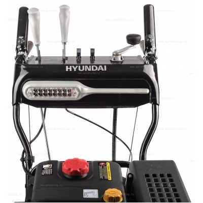 Бензиновый снегоуборщик Hyundai S 1176 Бензиновый снегоуборщик Hyundai S 1176