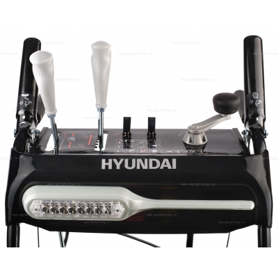 Бензиновый снегоуборщик Hyundai S 1176 Бензиновый снегоуборщик Hyundai S 1176