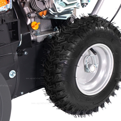 Бензиновый снегоуборщик YARD FOX BASIC 5640H Бензиновый снегоуборщик YARD FOX BASIC 5640H